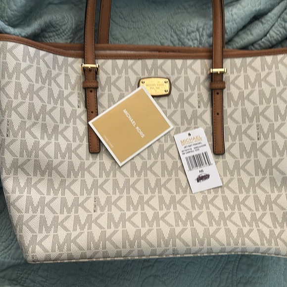 Sold - Picture 5 of 6